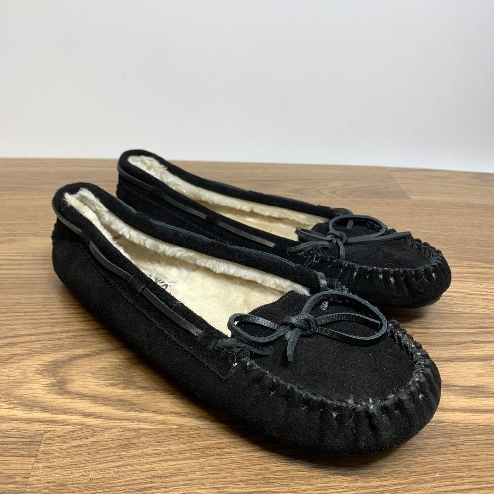 Minnetonka Women's Size‎ 10M Moccassin Style Slippers House Shoes Lined Black